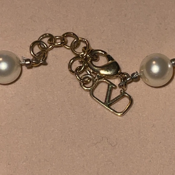 Preloved Valentino pearl necklace pristine condition comes with original box. - Picture 3 of 9